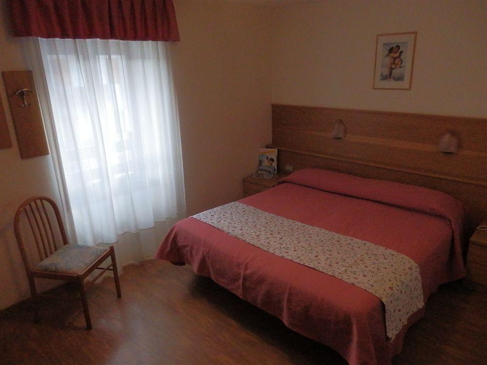 Hotel Due Spade Фольгарія Екстер'єр фото